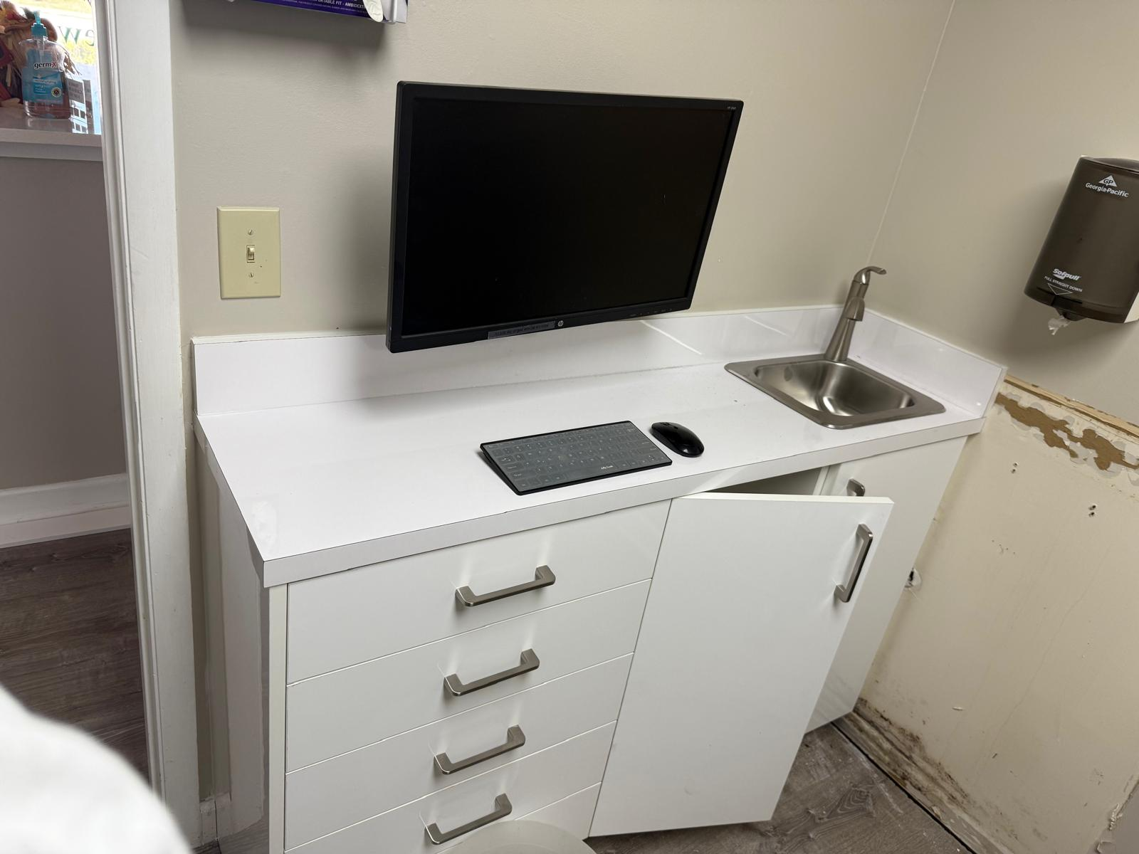 Clinical Grade Medical Treatment Station