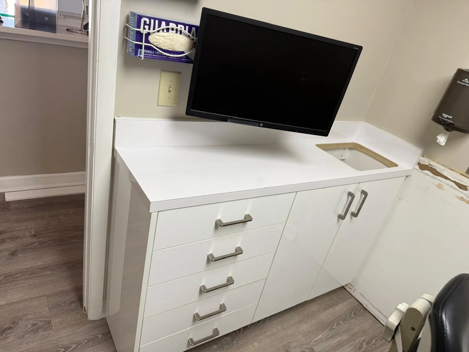 Clinical Grade Medical Treatment Station, Bespoke Furniture project in Turkey Istanbul — photo 2 of 4