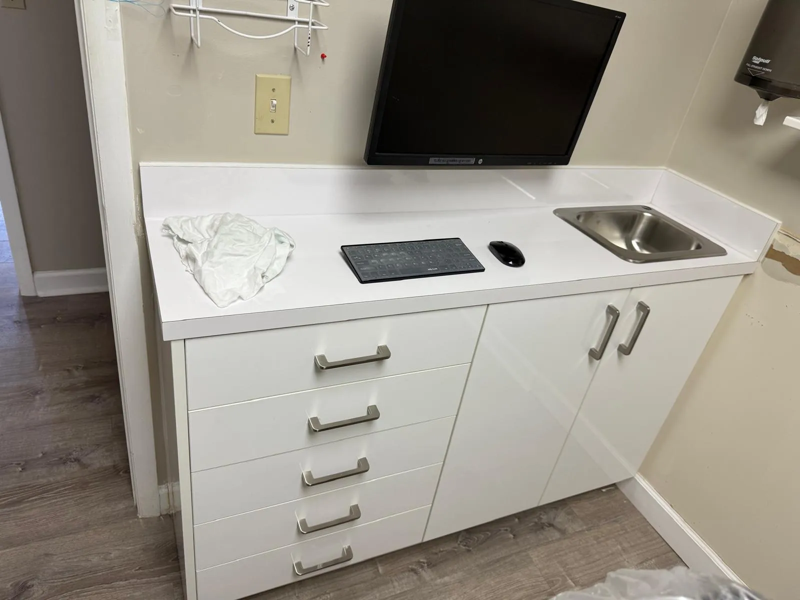 Clinical Grade Medical Treatment Station, Bespoke Furniture project in Turkey Istanbul — photo 4 of 4