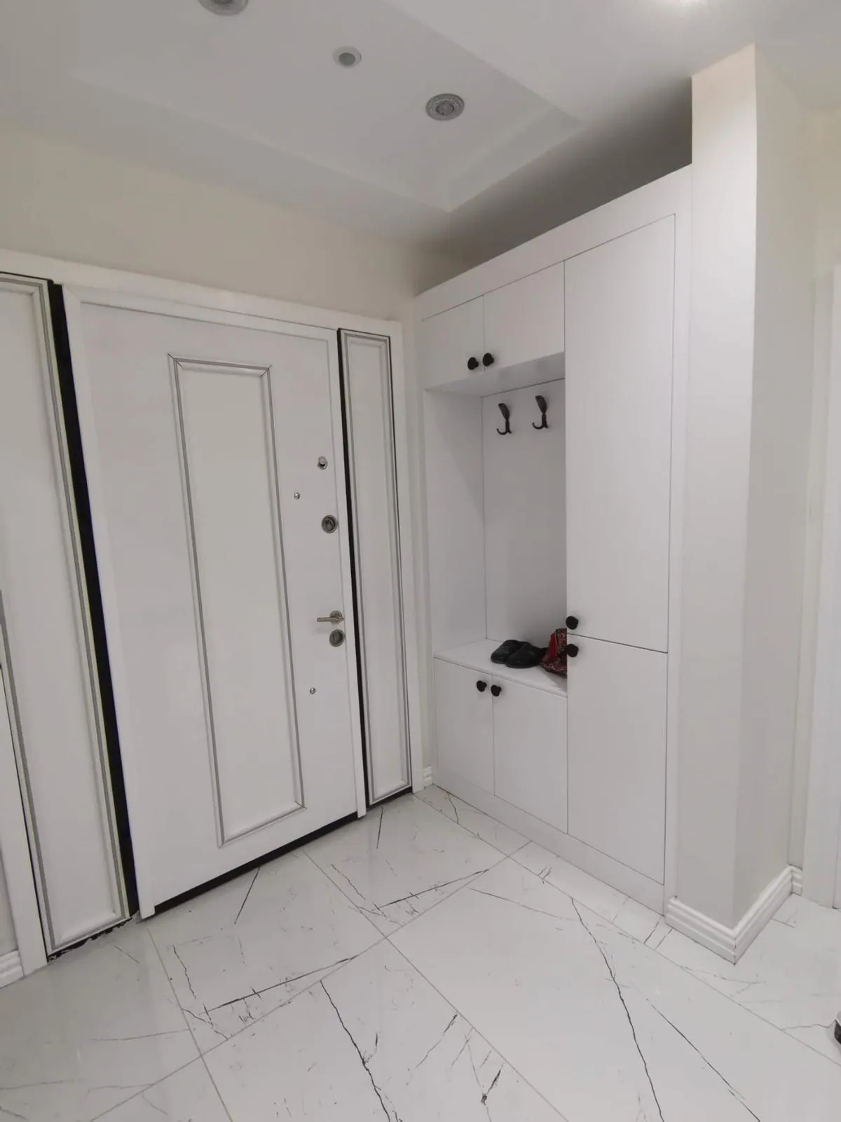 Bespoke Entryway & Mudroom Organization