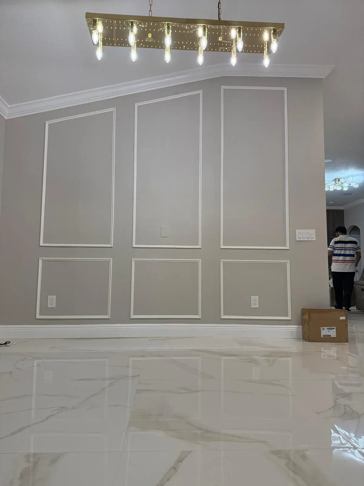 Executive White Shaker Kitchen Remodel & Custom Island in Tampa, Kitchen Cabinets & Remodeling project in Tampa,FL. — photo 4 of 6